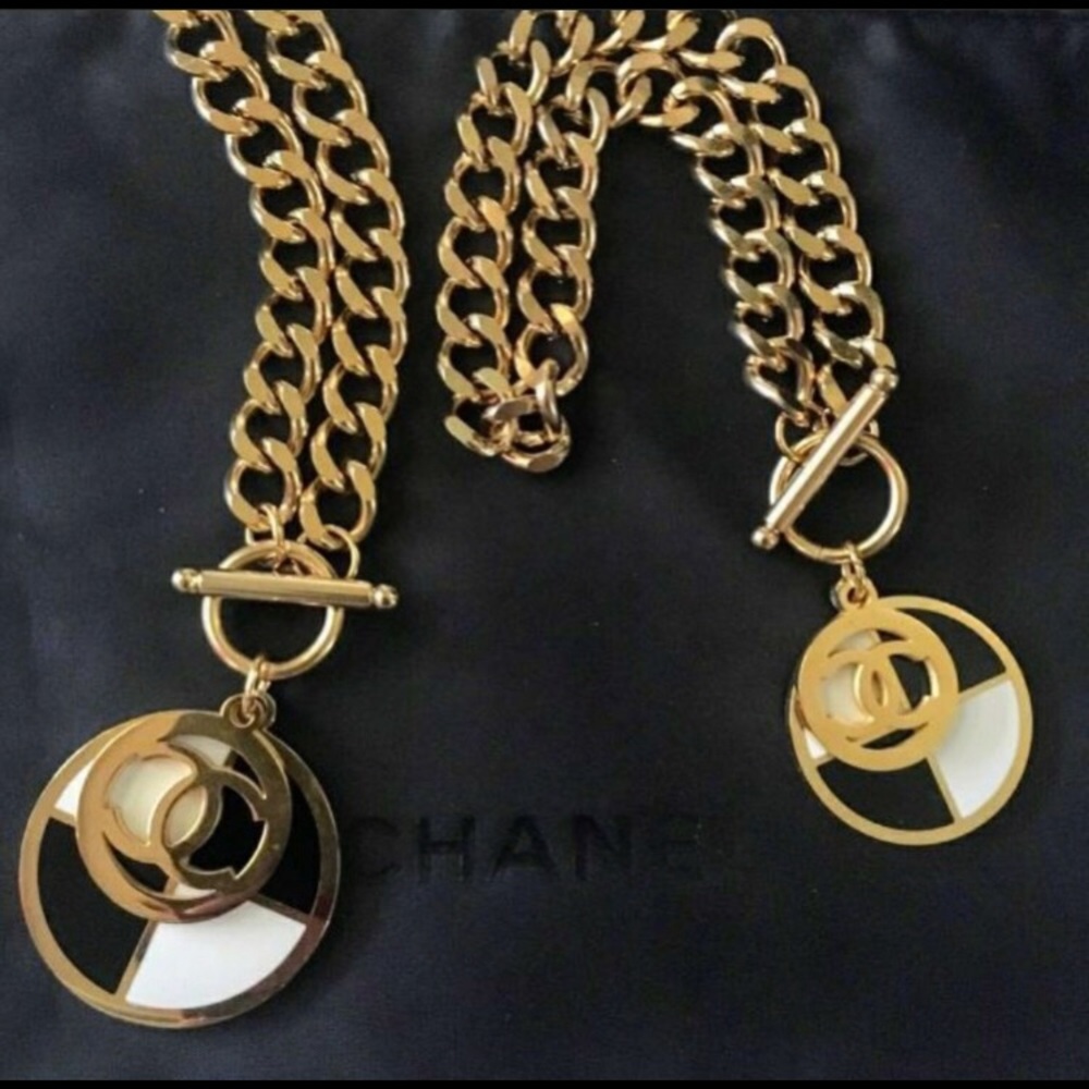 Beautiful Chanel gift necklace and bracelet set